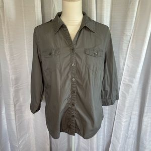 Dress Barn Cropped Button Up
